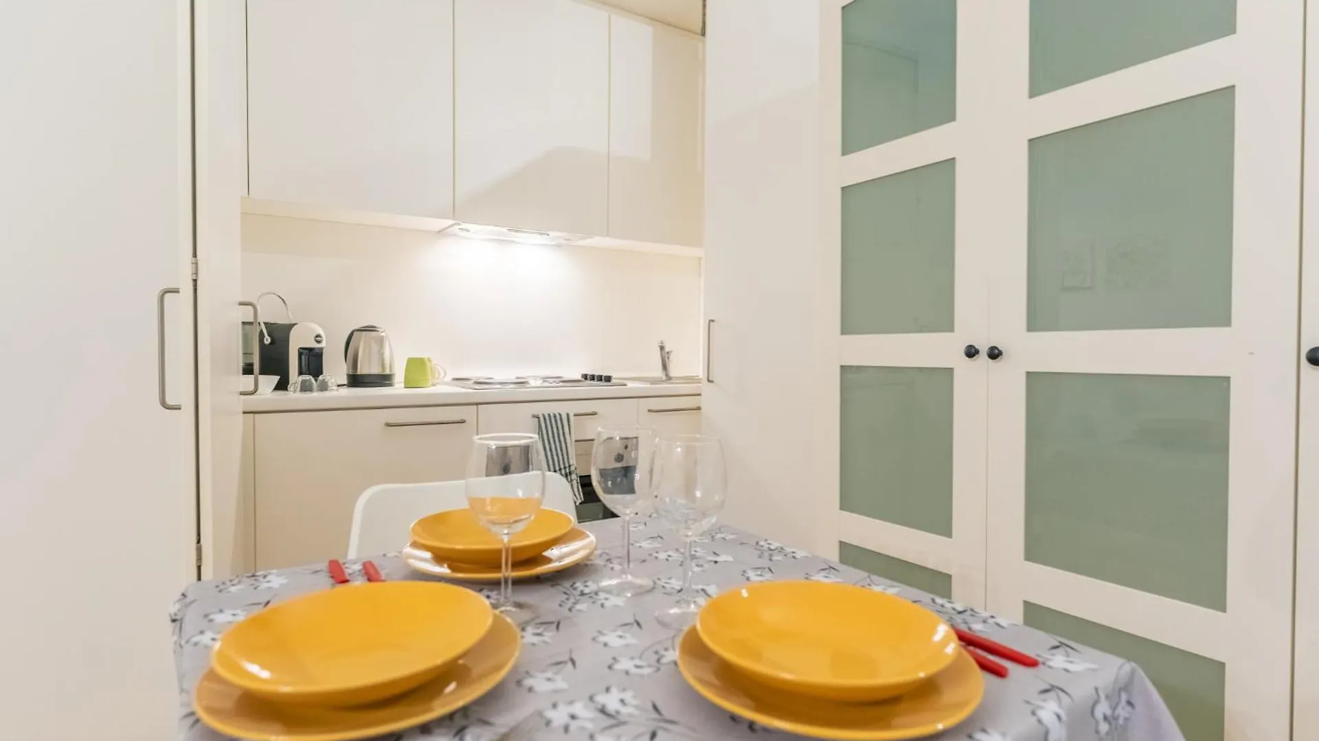 Ap4 Appartamento Nel Cuore Di Milano 0*, Milan Italy